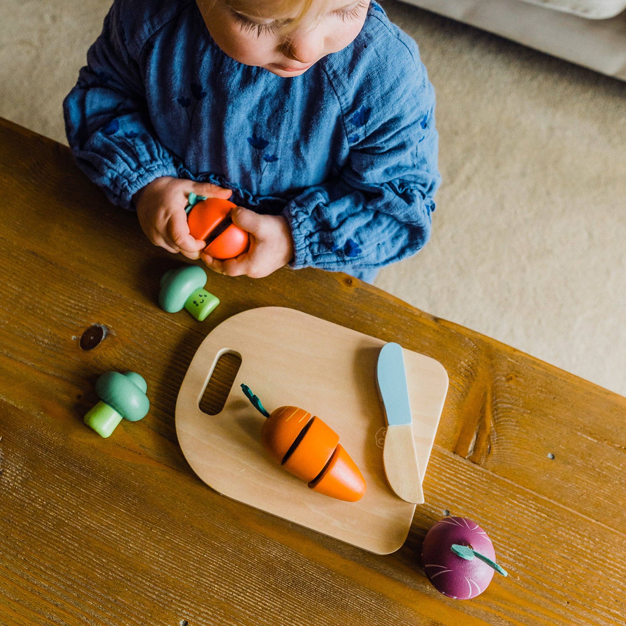 Orange Tree Toys - Happy Wooden Veggies Cutting Veg