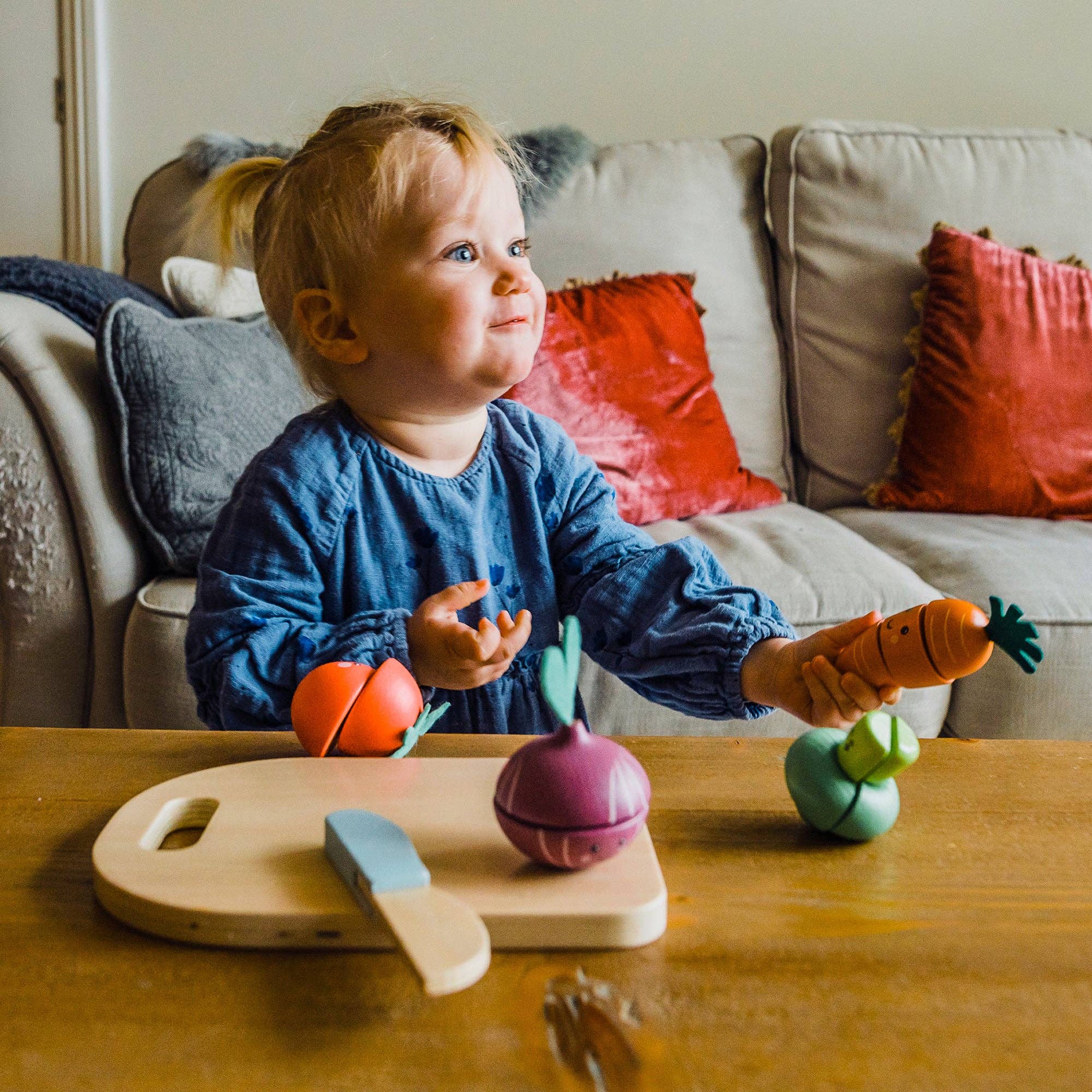 Orange Tree Toys - Happy Wooden Veggies Cutting Veg