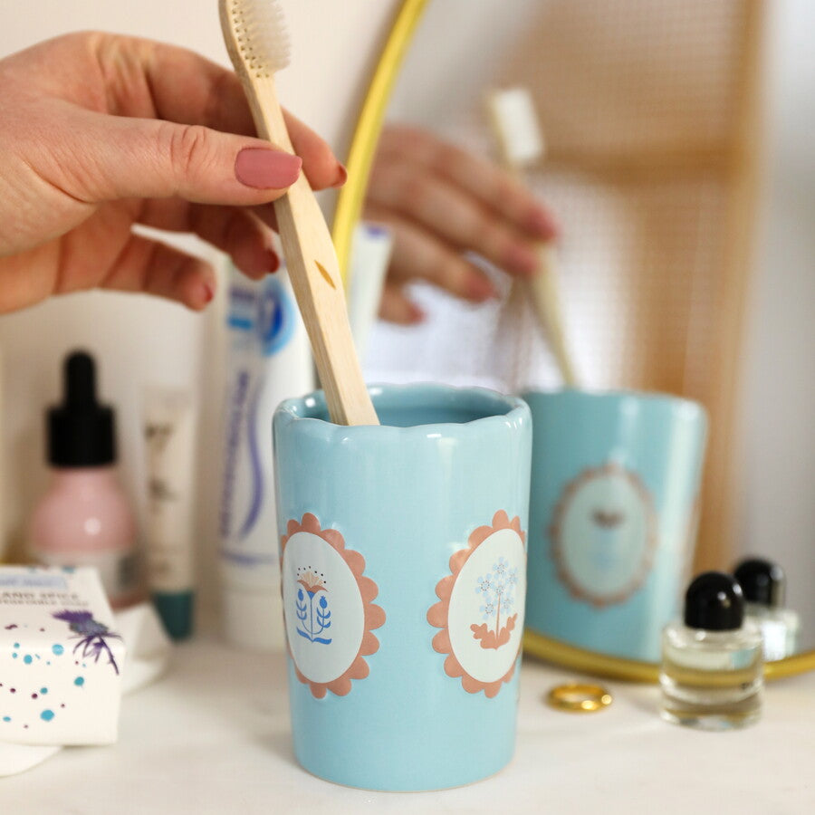 Lisa Angel Blue Scalloped Edge Tumbler