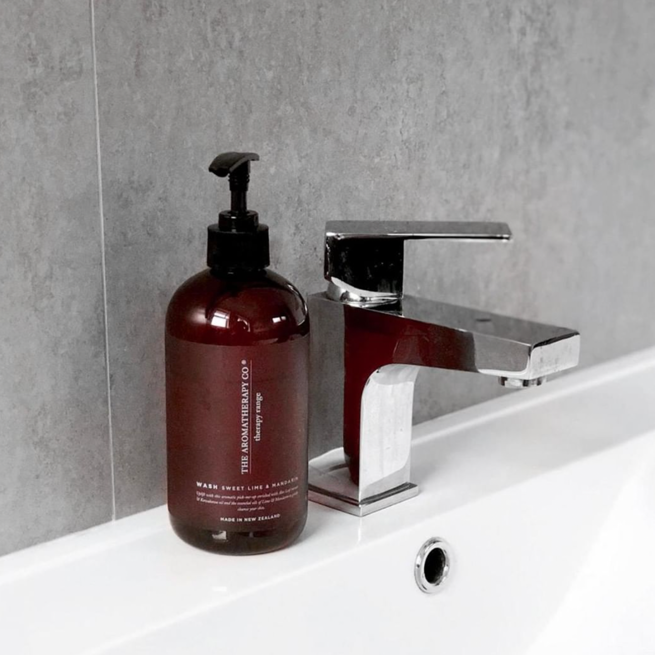 The Aromatherapy Co Therapy Range Uplift Lime & Mandarin Wash - More Than Just a Gift | Narborough Hall