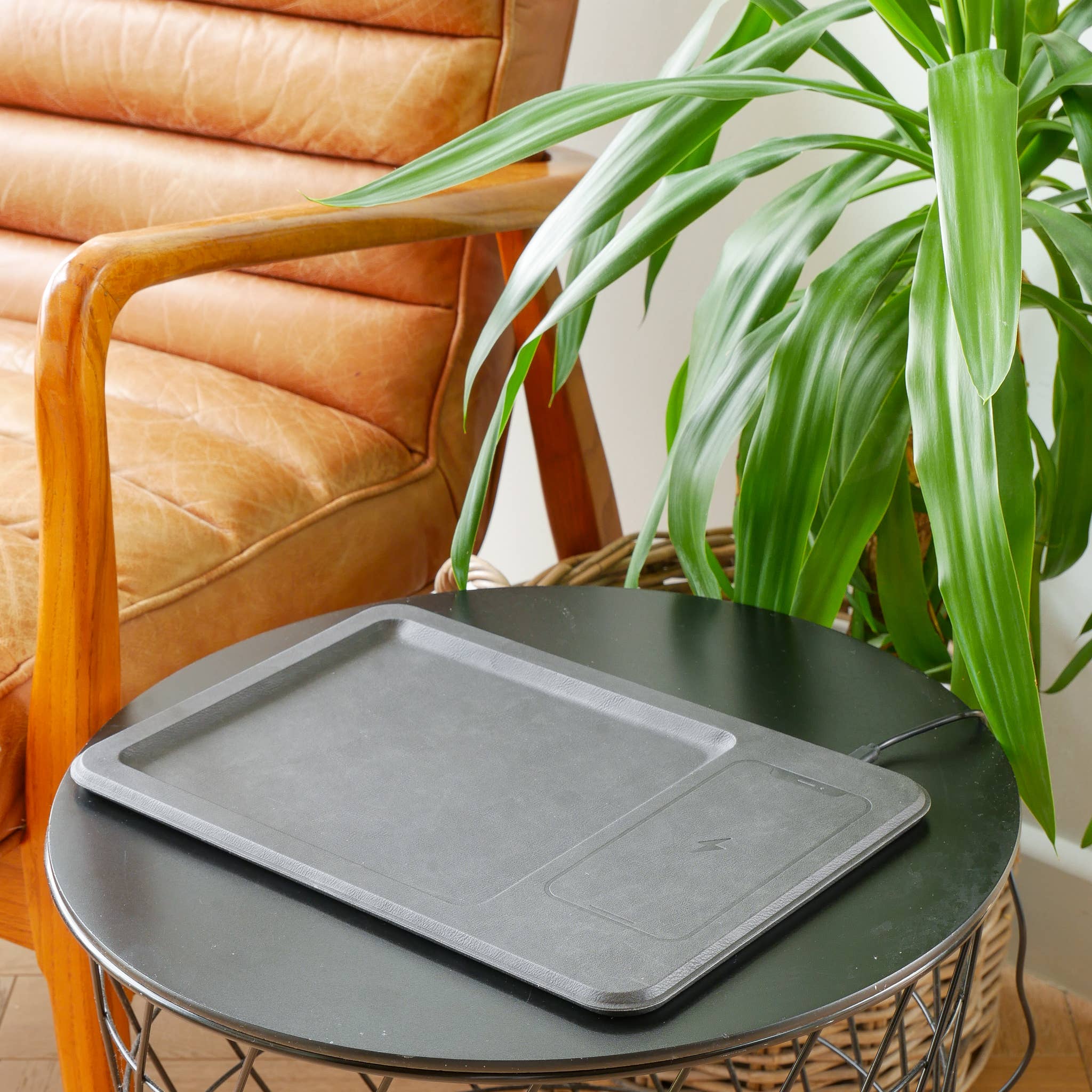 Steepletone UK Ltd - PU Leather Wireless Charging Vanity Tray: Grey