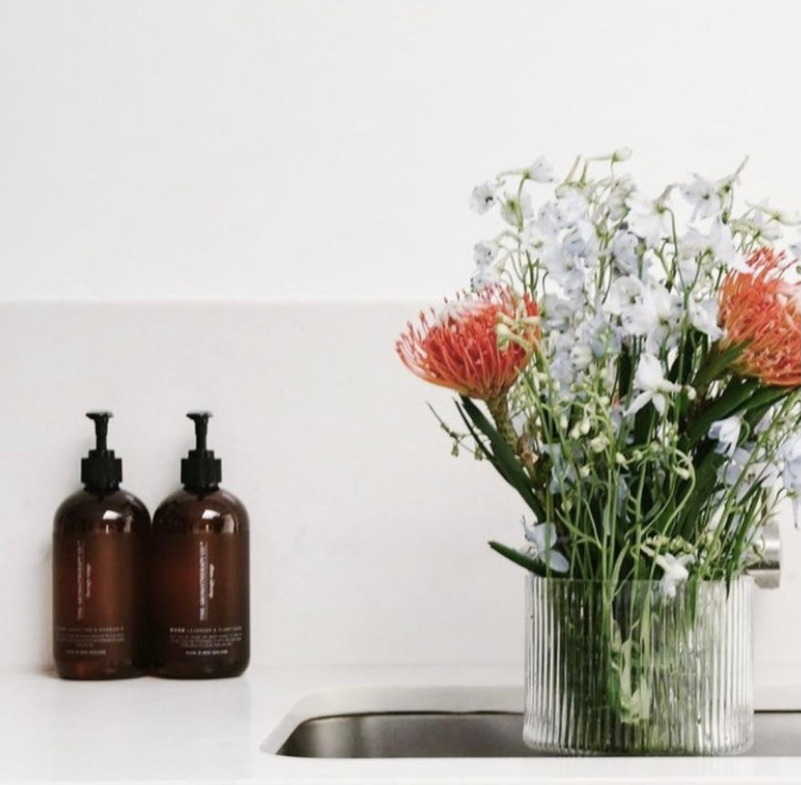 The Aromatherapy Co Therapy Range Relax Lavender & Clary Sage Wash - More Than Just a Gift | Narborough Hall